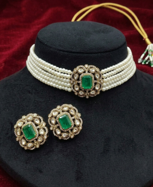 Noor Pearl Royal Choker