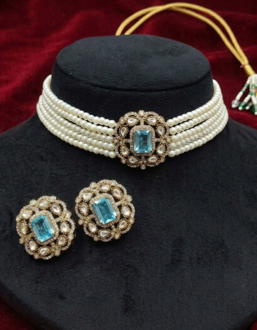 Noor Pearl Royal Choker