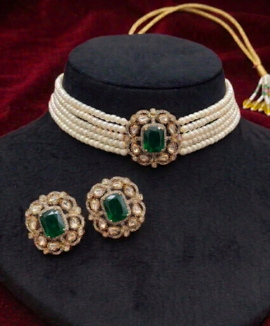 Noor Pearl Royal Choker